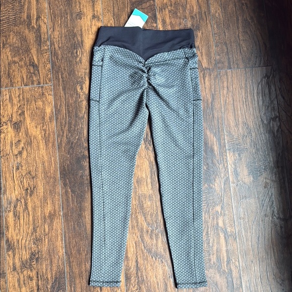 NWT heathYoga.net leggings size L (G17) - Picture 4 of 5